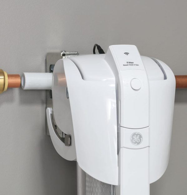 GE Whole House Water Filtration System (GXWH70M), Smart Connected with Leak Detection & Remote Water Shutoff, Reduces Sediment, Rust & More, Install Kit Included, Filter Not Included - Image 2